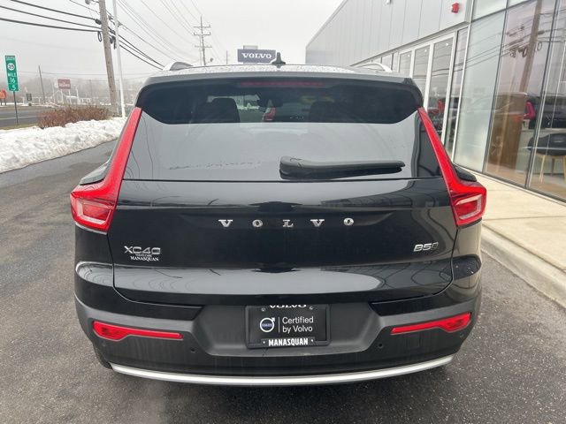 Certified 2025 Volvo XC40 B5 Core image 4
