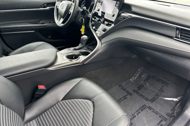 Used 2023 Toyota Camry SE FWD image 17
