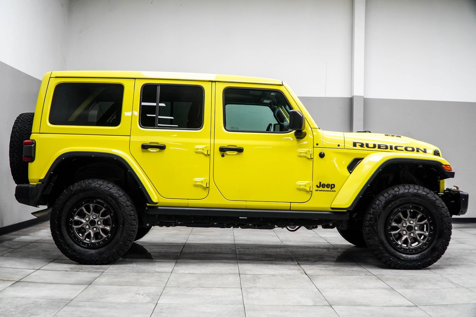 Used 2023 Jeep Wrangler Unlimited Rubicon 392 w/ Trailer Tow Package AWD/4WD image 6