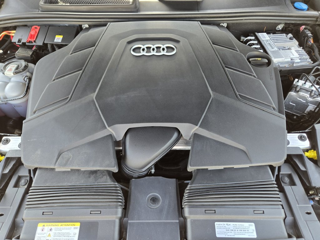 Certified 2023 Audi Q8 Premium Plus w/ Premium Plus Package AWD/4WD image 41