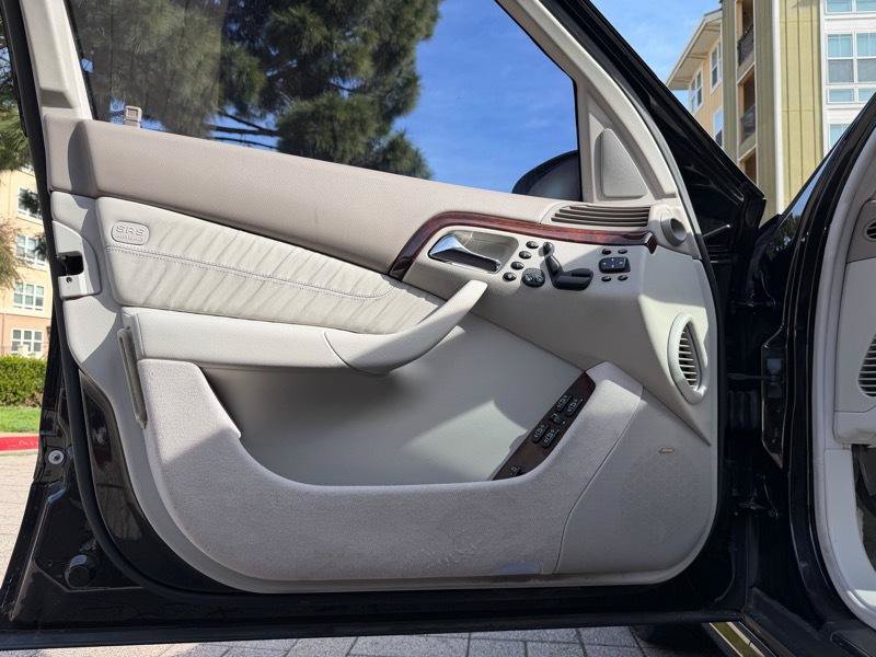Used 2001 Mercedes-Benz S 500 image 33