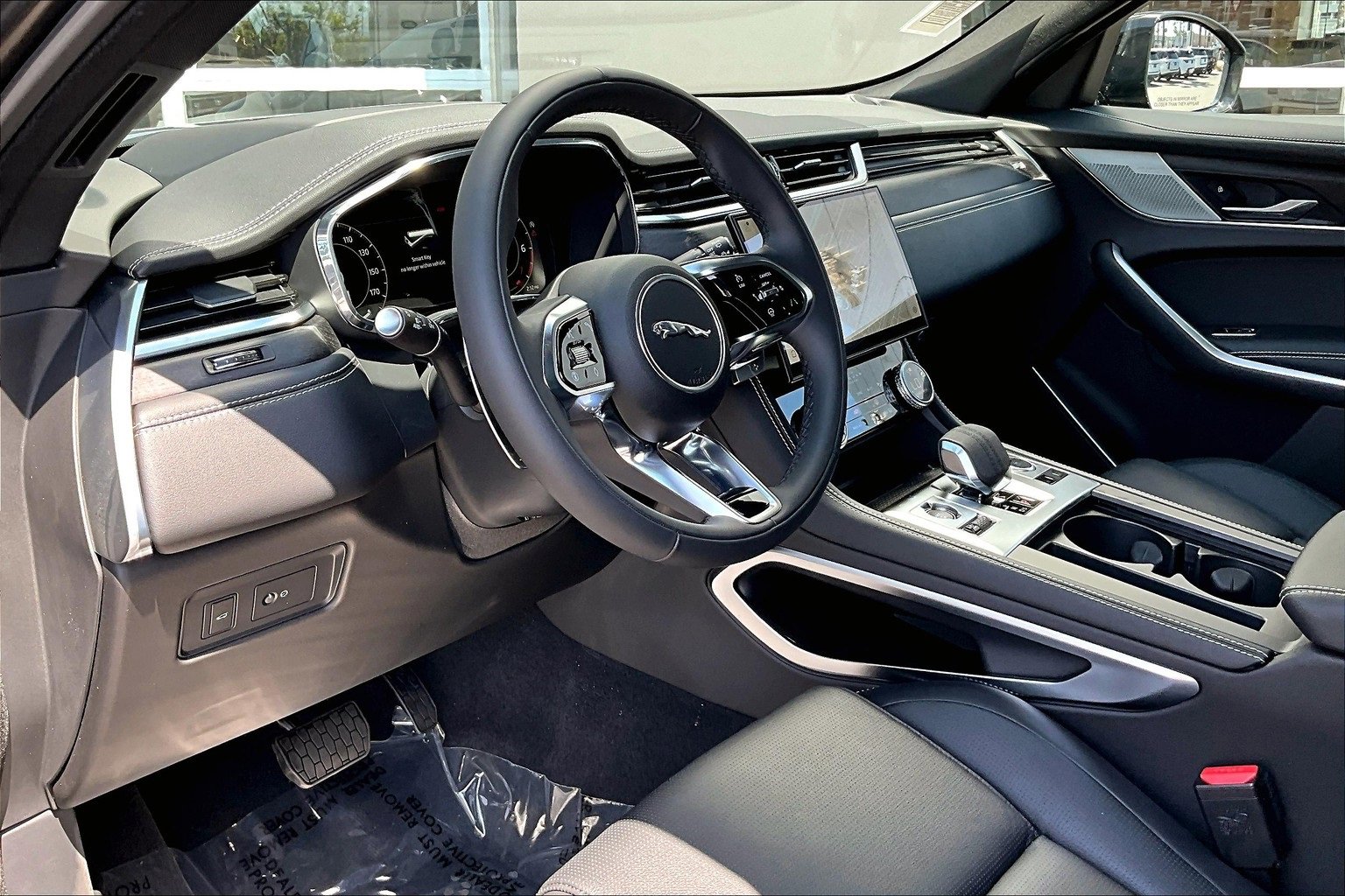 New 2026 Jaguar F-PACE R-Dynamic S image 6