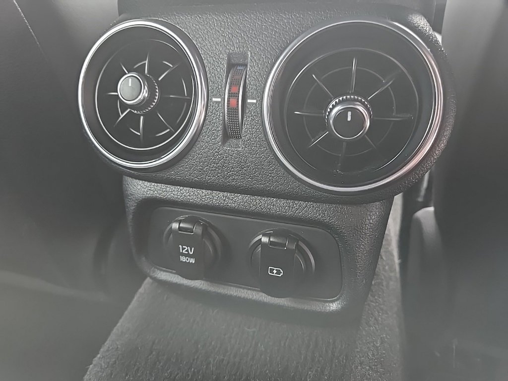 Used 2020 Kia Stinger GT2 image 81