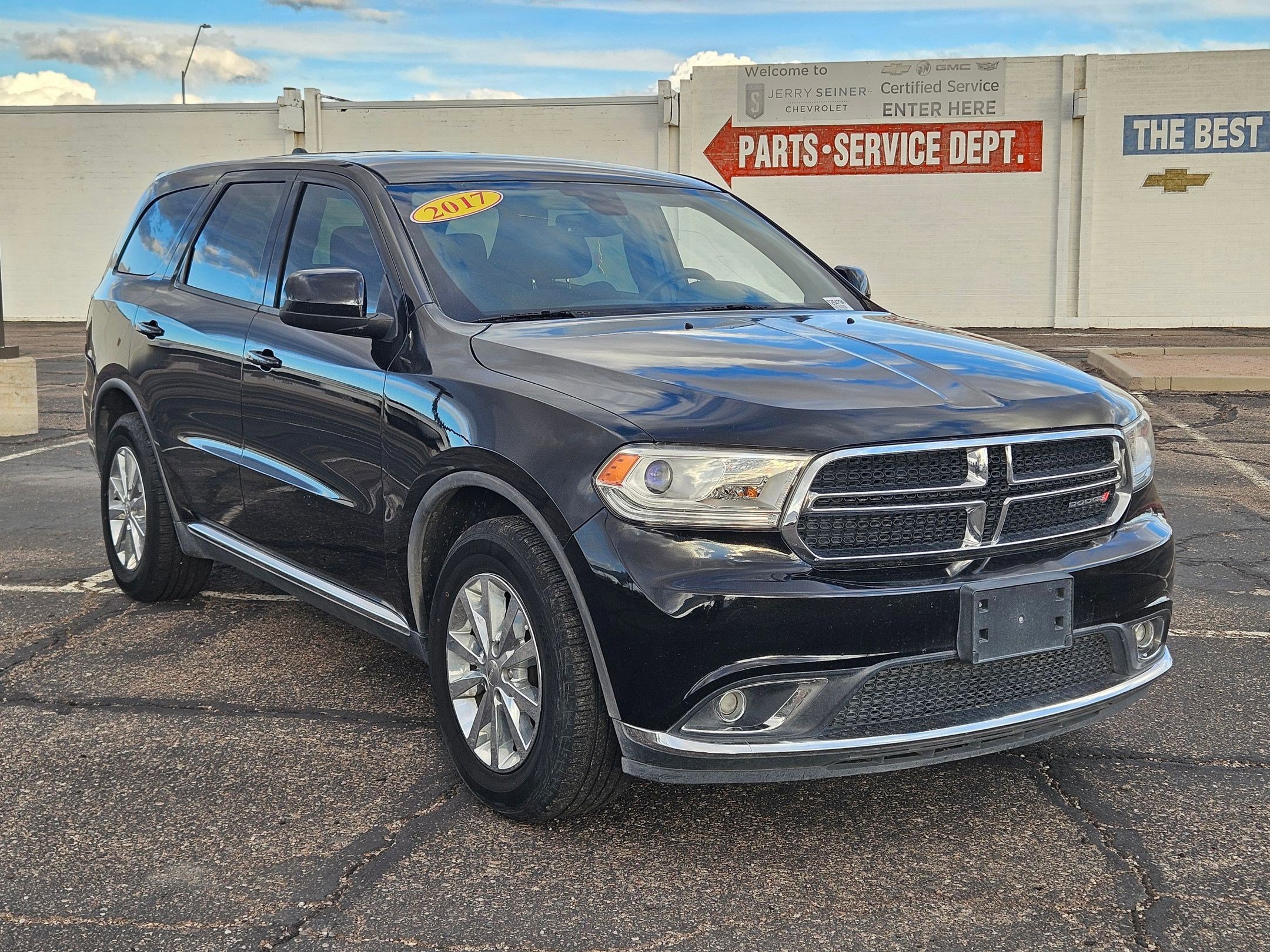 Used 2017 Dodge Durango SXT w/ 3rd Row Seating Group image 7