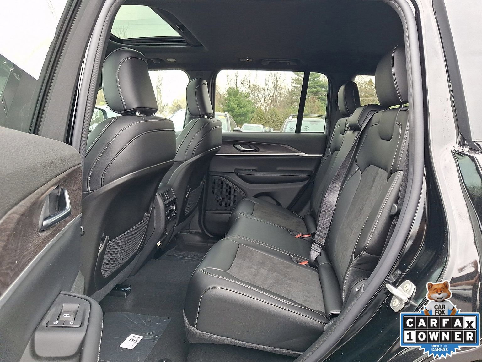 New 2026 Jeep Grand Cherokee Altitude image 5