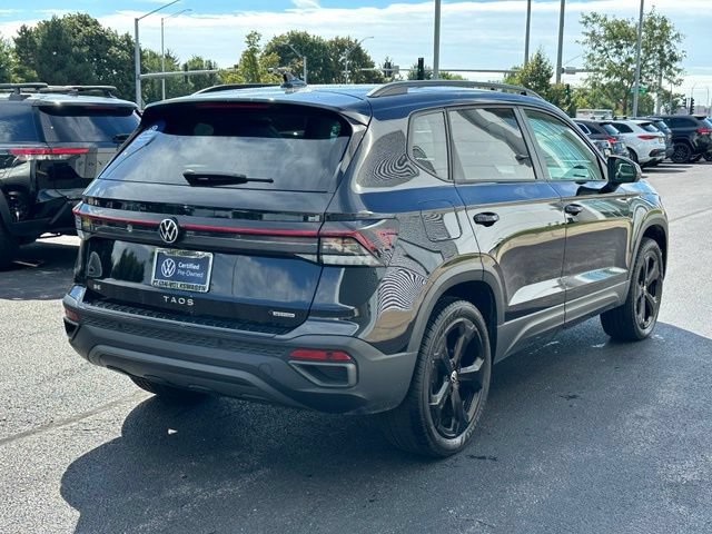 Used 2025 Volkswagen Taos SE AWD/4WD image 4