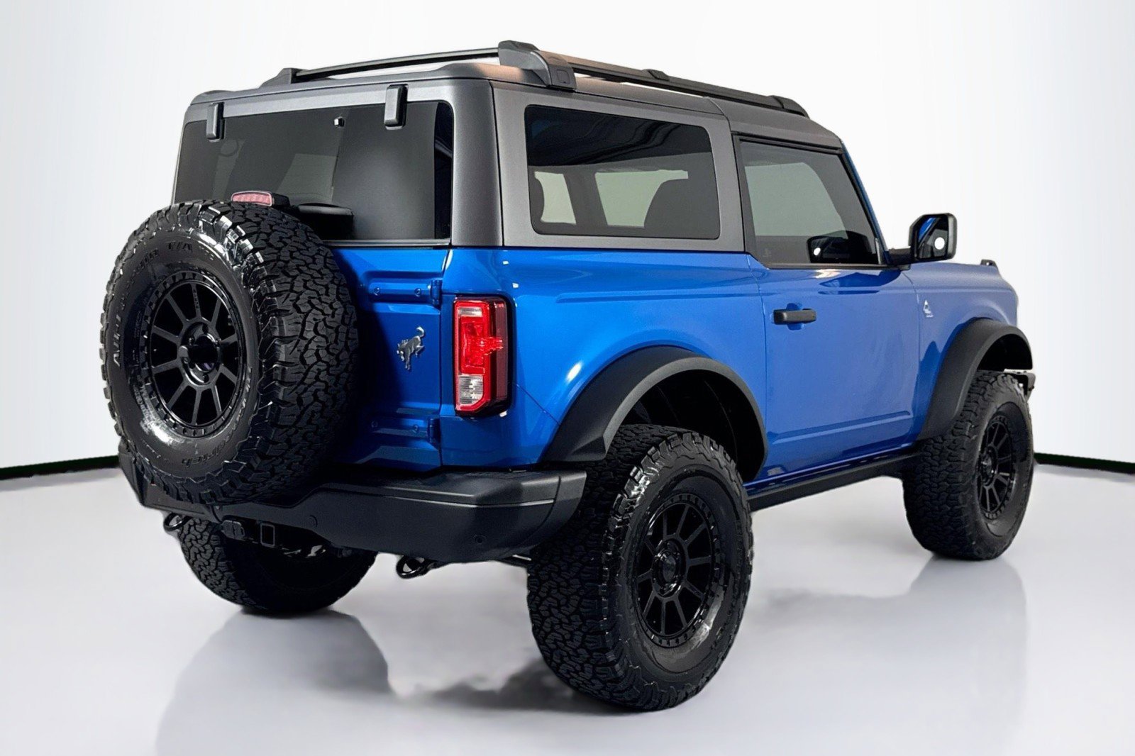 Used 2021 Ford Bronco Black Diamond image 5