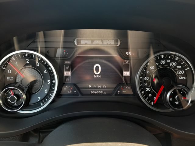 Used 2022 RAM 1500 Big Horn AWD/4WD image 12