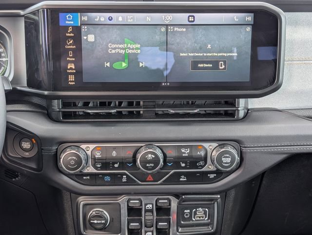 Used 2025 Jeep Wrangler Sahara 4xe image 15