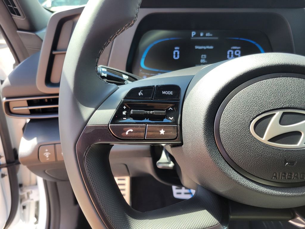 Certified 2025 Hyundai Elantra Sport image 13