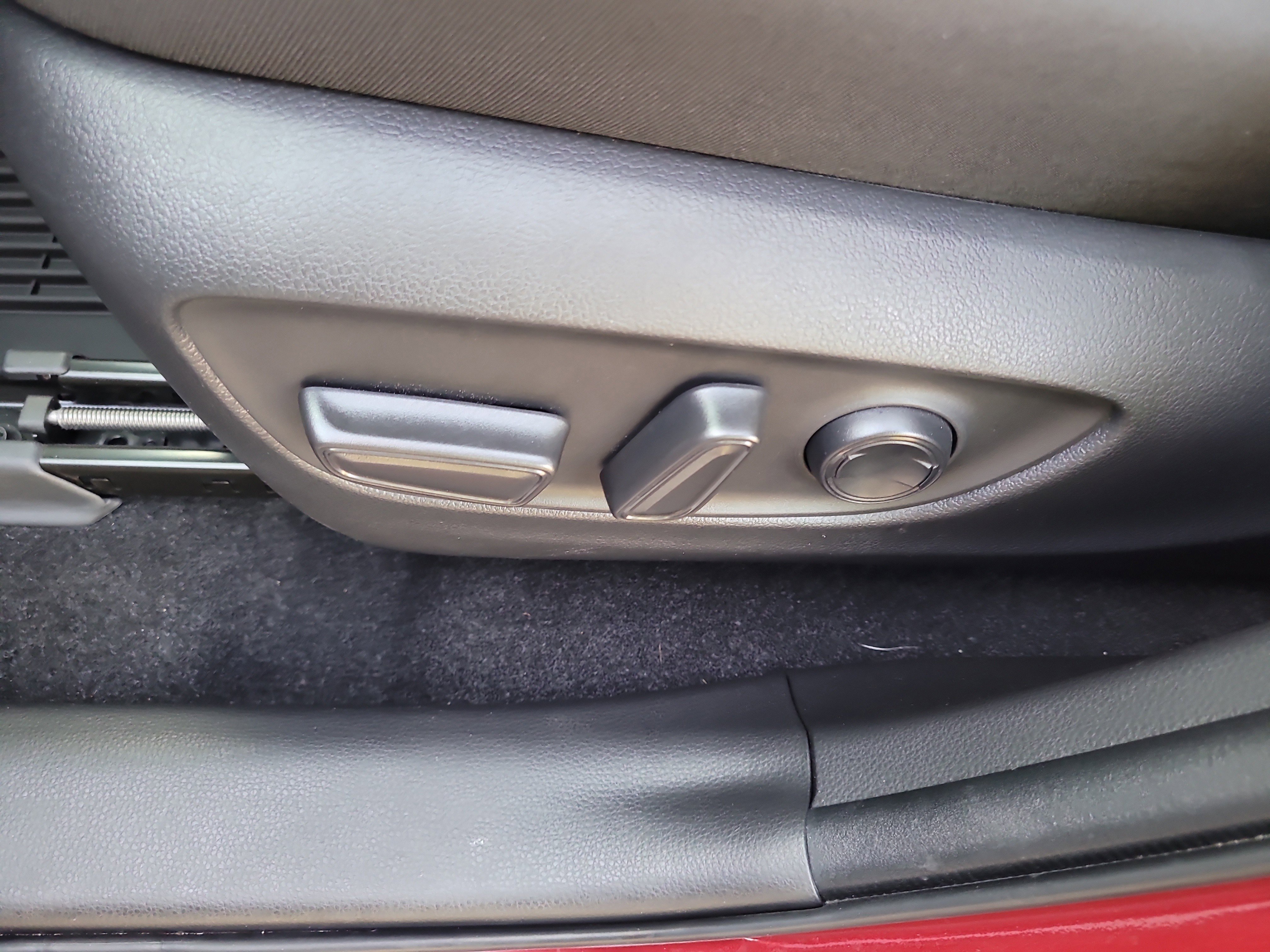 Certified 2025 Toyota RAV4 XLE w/ Convenience Package AWD/4WD image 22