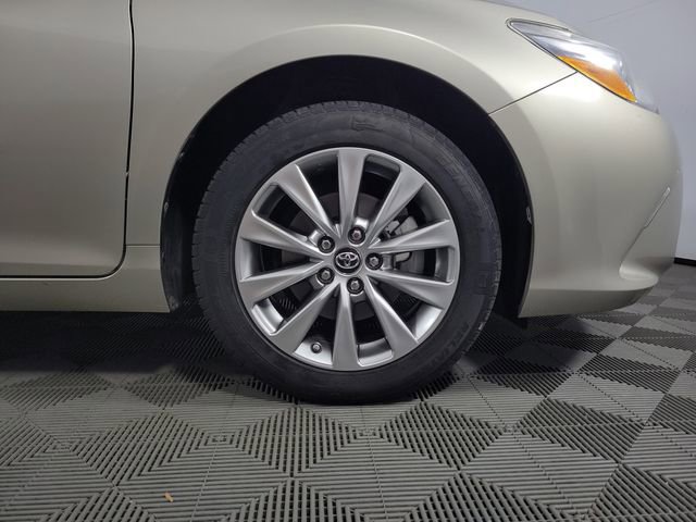 Used 2017 Toyota Camry XLE image 11