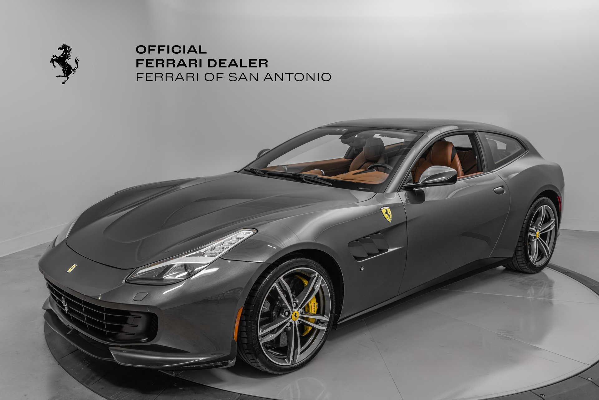 Certified 2019 Ferrari GTC4Lusso V12 image 13