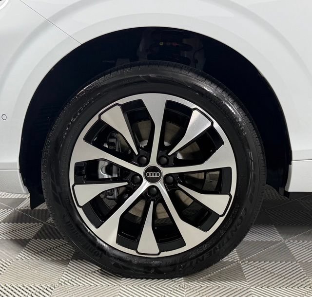 New 2026 Audi Q3 quattro 2.0T AWD/4WD image 9