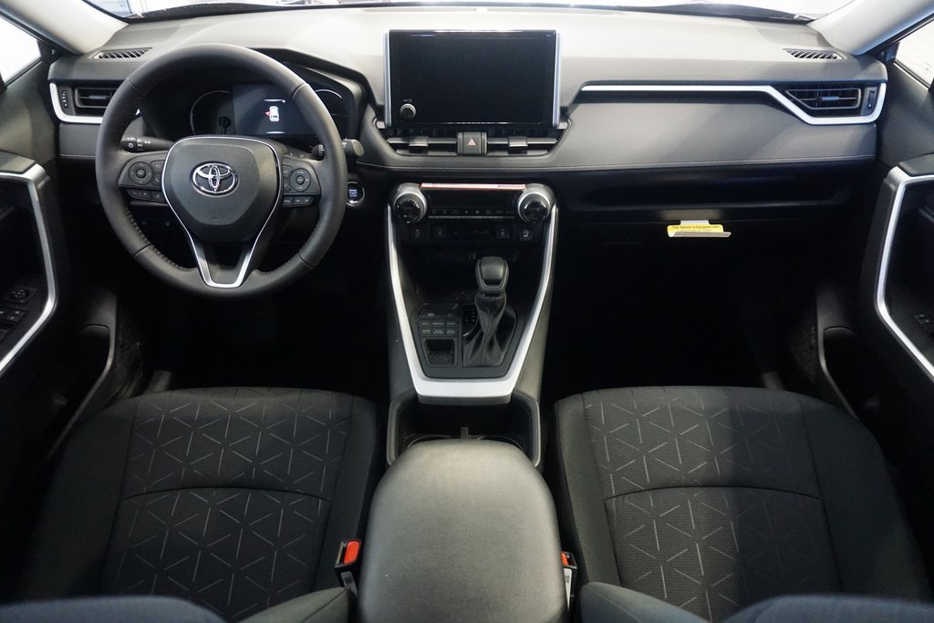 New 2025 Toyota RAV4 XLE image 29