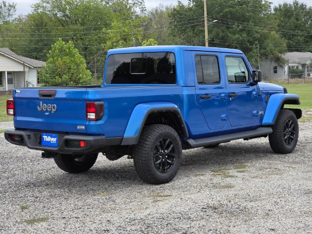 Used 2022 Jeep Gladiator Overland w/ Popular Equipment Package AWD/4WD image 7