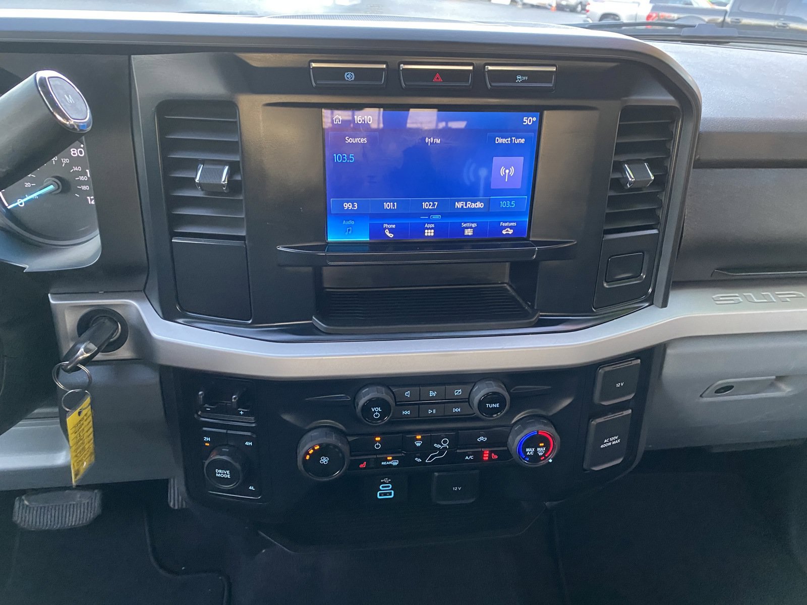 Used 2023 Ford F450 XLT w/ XLT Value Package AWD/4WD image 16
