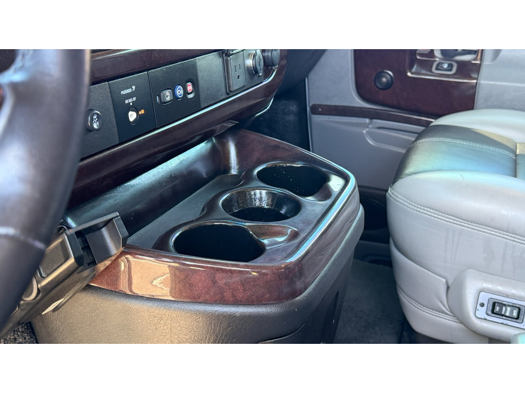 Used 2017 GMC Savana 2500 image 28