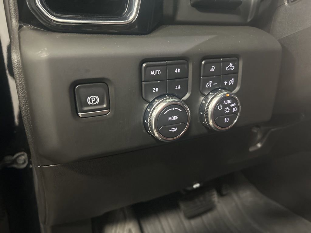 Used 2025 GMC Sierra 3500 Denali Ultimate image 18
