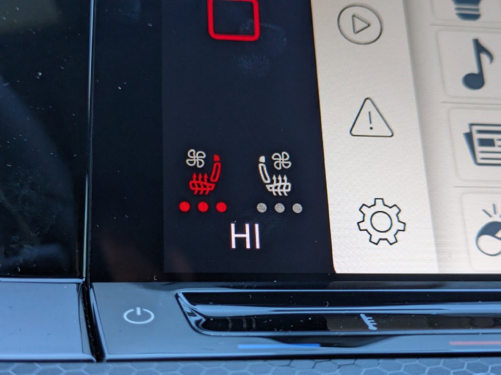New 2024 Volkswagen GTI SE FWD image 23
