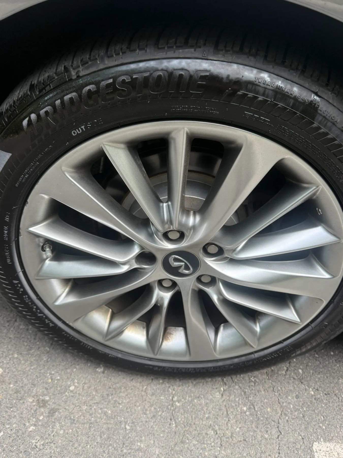 Used 2018 INFINITI Q50 Luxe w/ Essential Package (3.0T Luxe) AWD/4WD image 23