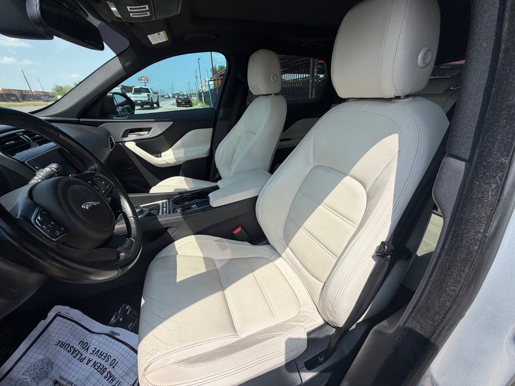 Used 2017 Jaguar F-PACE Prestige AWD/4WD image 12