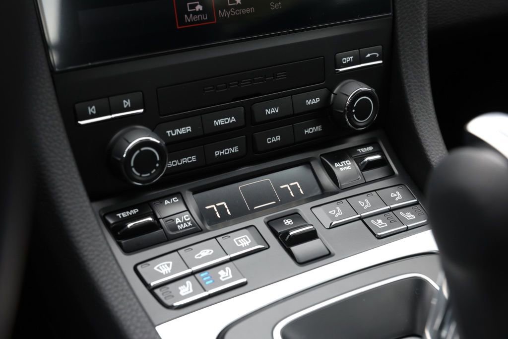 Used 2025 Porsche 718 Cayman image 40