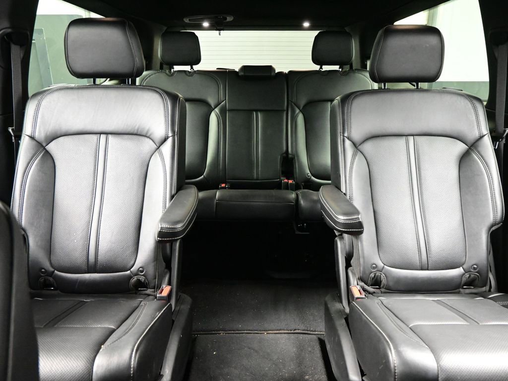 Used 2022 Jeep Wagoneer Series III w/ Premium Group I image 12