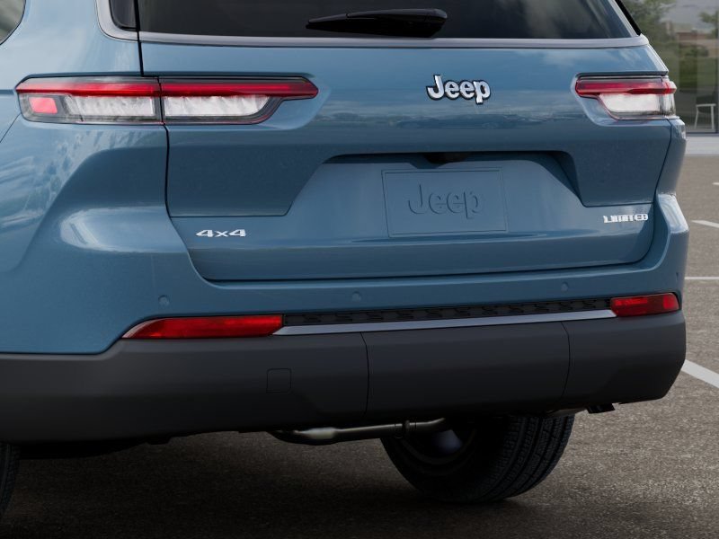 New 2026 Jeep Grand Cherokee L Limited w/ Limited Altitude Package AWD/4WD image 13