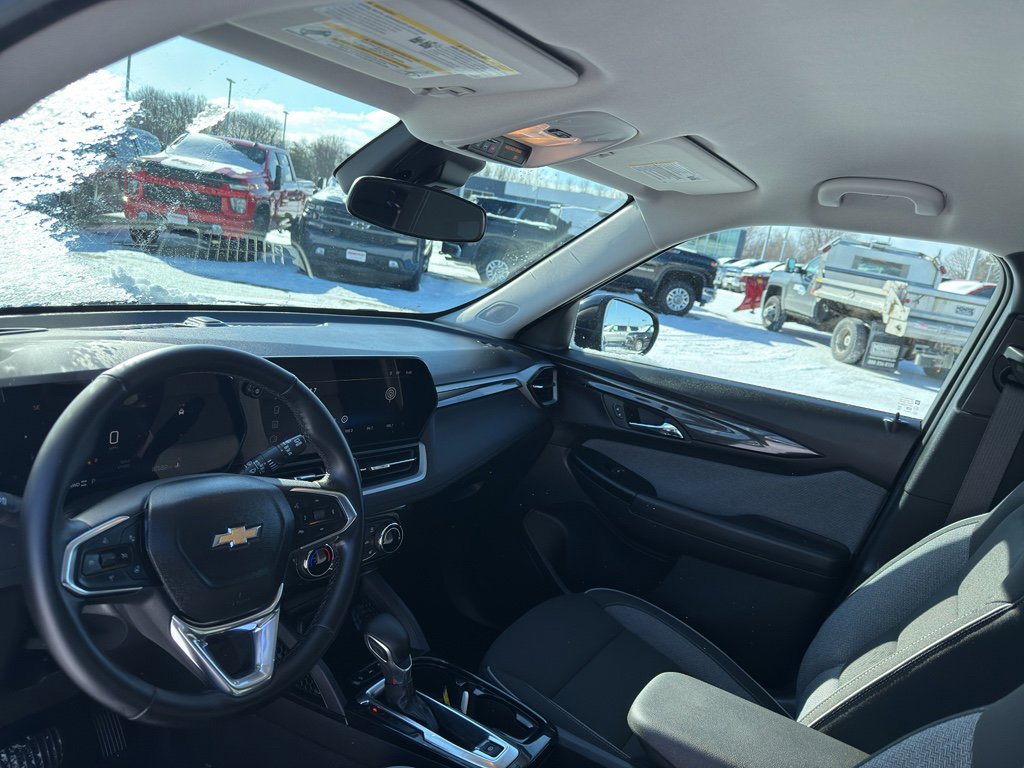 Used 2024 Chevrolet TrailBlazer LT w/ LT Cold Weather Package image 26