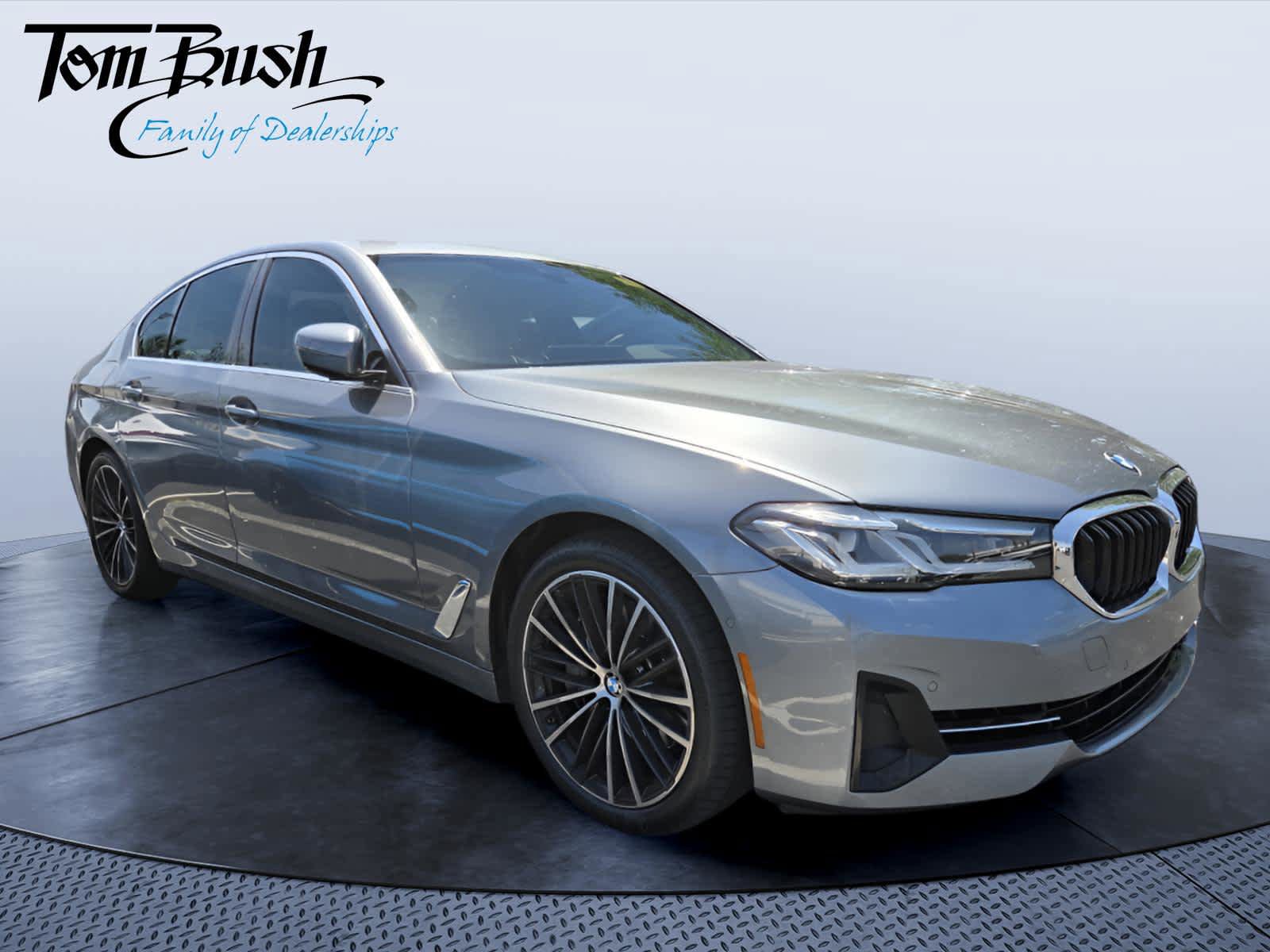 Used 2021 BMW 540i w/ Premium Package image 1