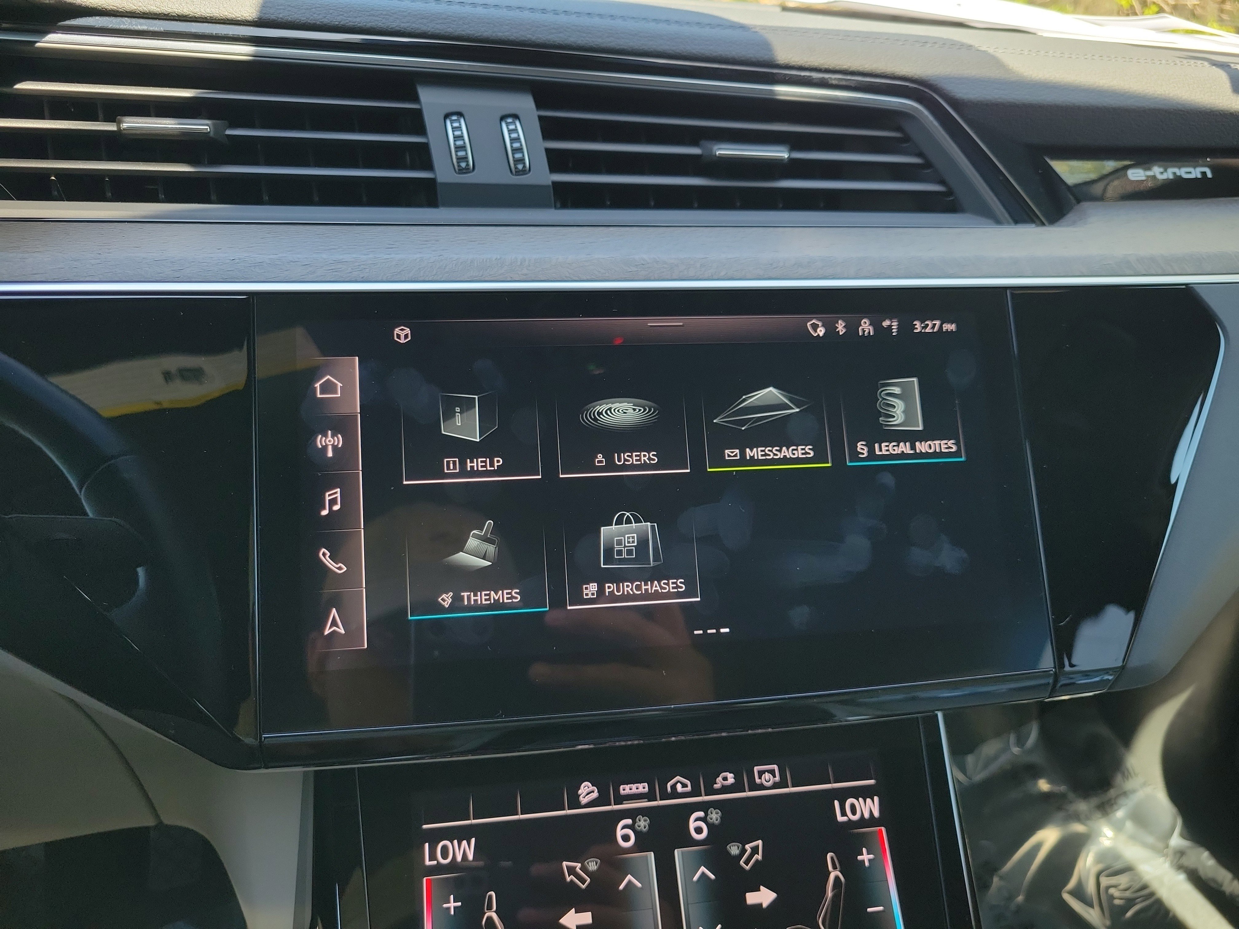 Used 2024 Audi Q8 e-tron Premium Plus w/ Premium Plus Package AWD/4WD image 19