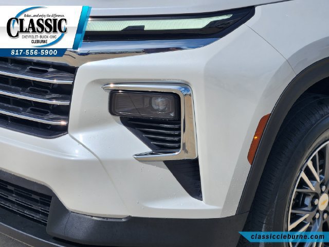 Used 2024 Chevrolet Traverse LT w/ LPO, Floor Liner Package FWD image 11