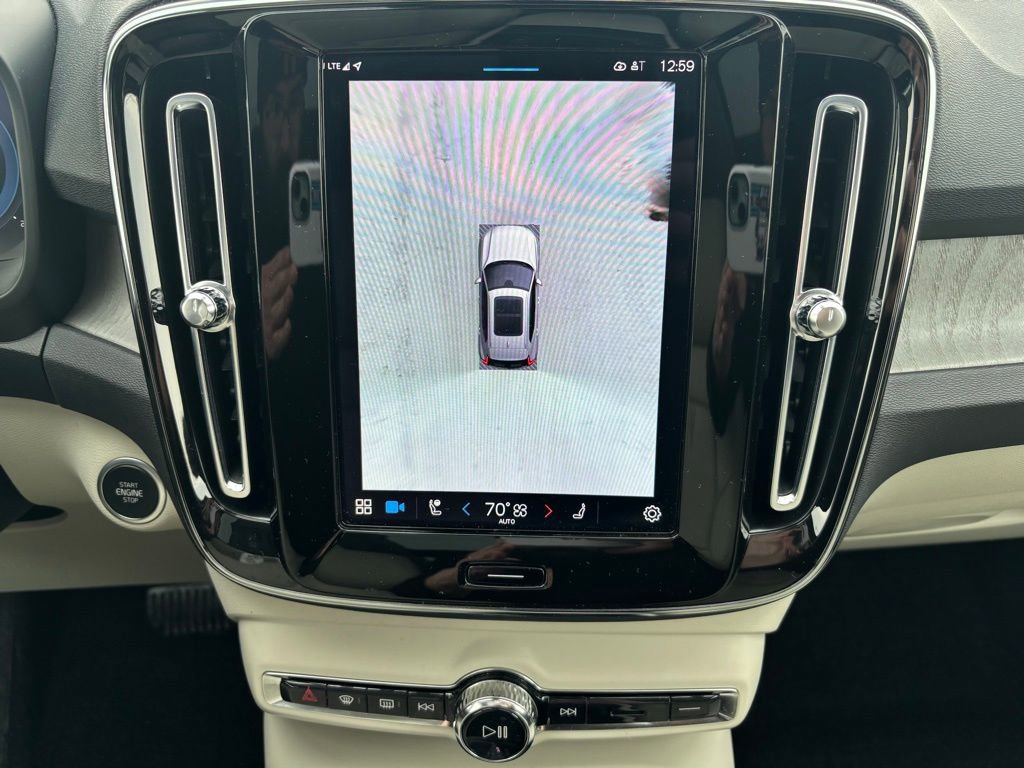 Certified 2023 Volvo XC40 B5 Plus w/ Driver Assist Package image 12
