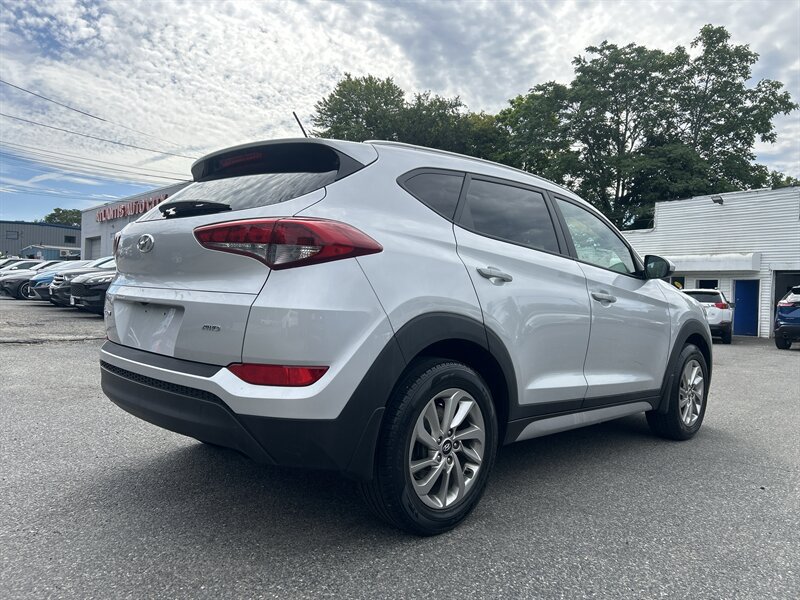 Used 2017 Hyundai Tucson SE w/ SE Popular Package 02 AWD/4WD image 4