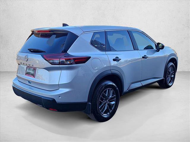 Used 2025 Nissan Rogue S image 5