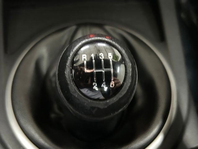 Used 2015 MAZDA MX-5 Miata Club image 18