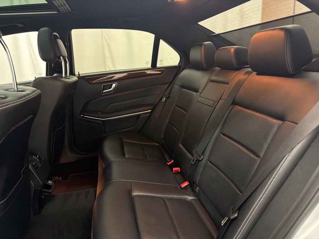 Used 2014 Mercedes-Benz E 350 4MATIC Sedan image 22
