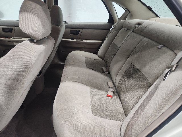 Used 2007 Ford Taurus SEL FWD image 16