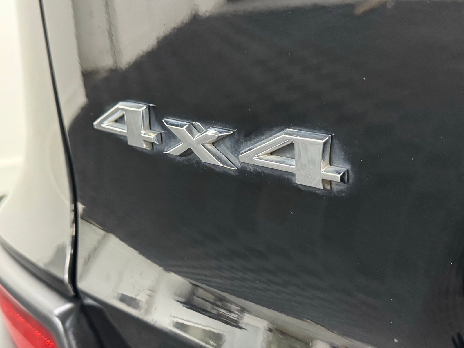 Used 2019 Jeep Cherokee Latitude Plus w/ Comfort/Convenience Group image 7