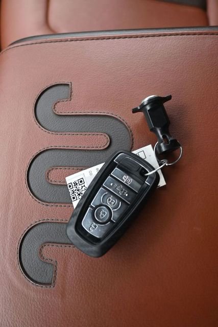 Used 2018 Ford F150 King Ranch image 10