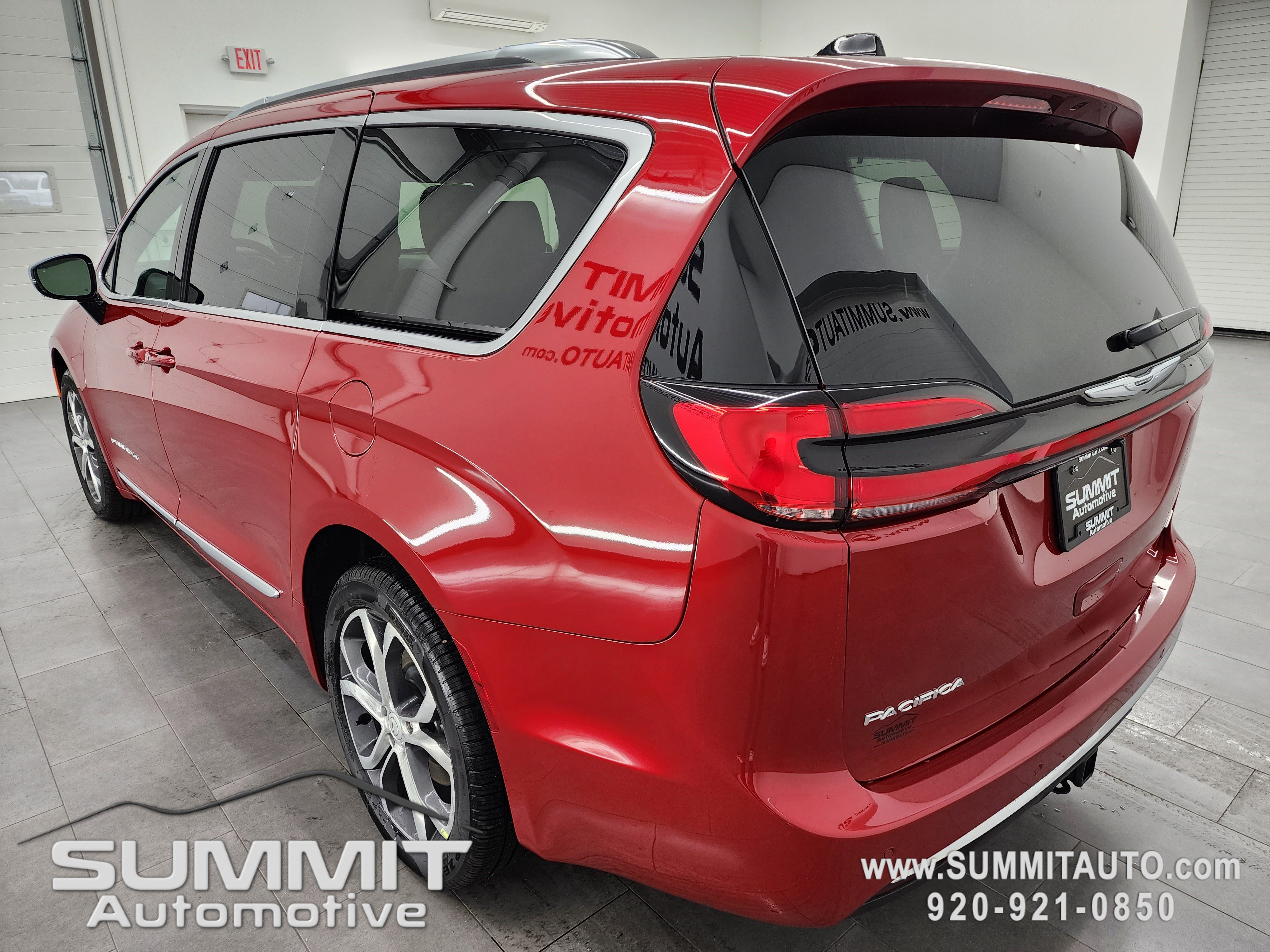 New 2026 Chrysler Pacifica Pinnacle w/ Trailer Tow Group image 6