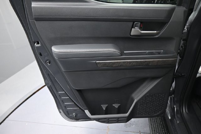 Used 2026 Toyota Tacoma Limited AWD/4WD image 18