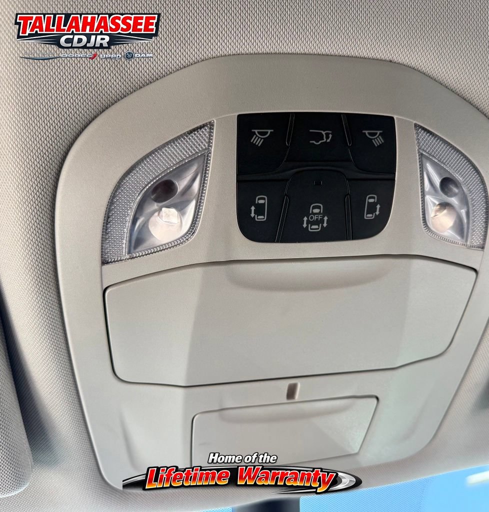 Used 2023 Chrysler Voyager LX FWD image 28