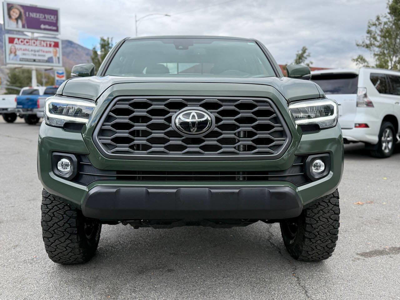 Used 2022 Toyota Tacoma TRD Off-Road image 96