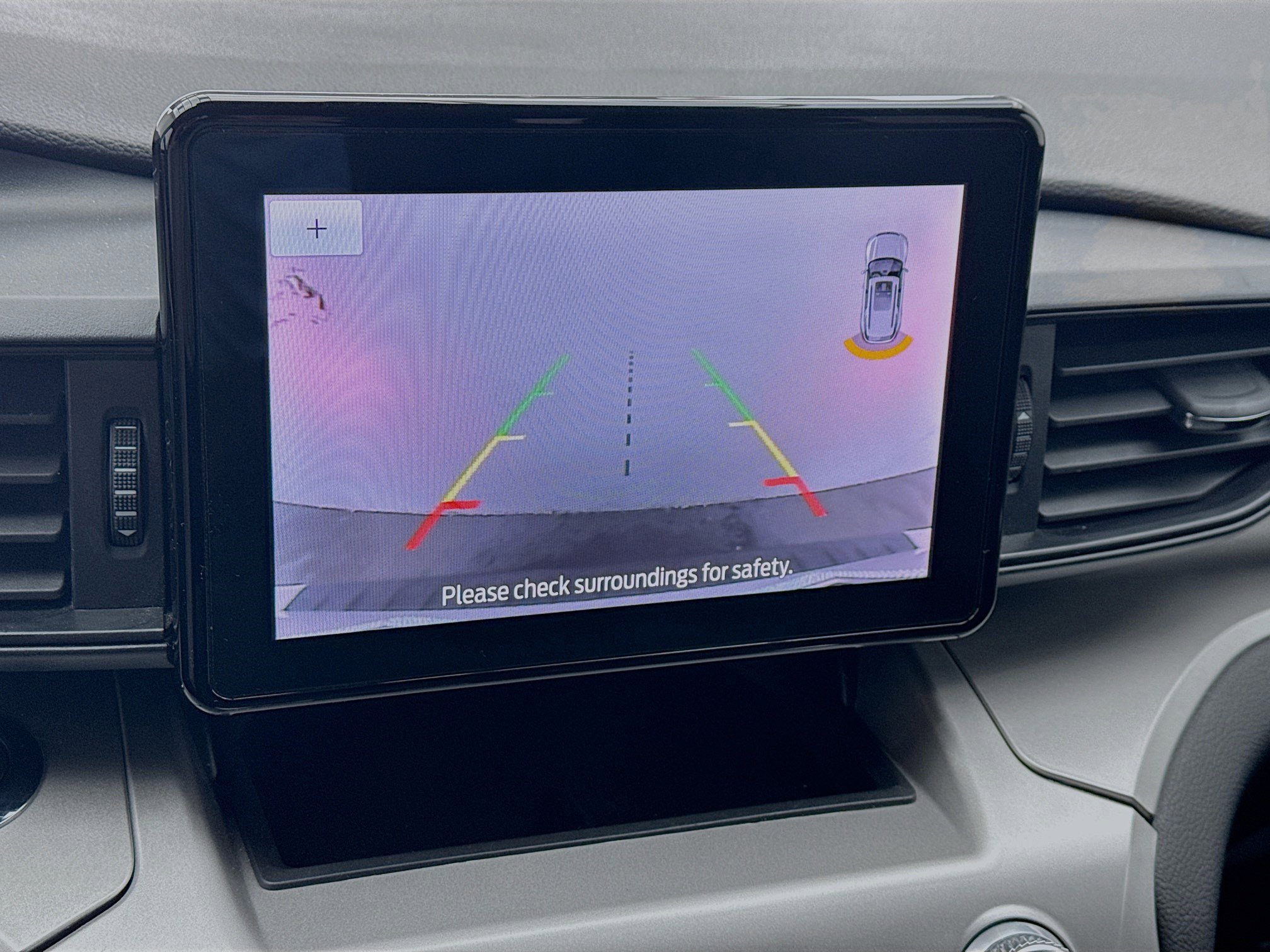 Used 2022 Ford Explorer XLT w/ Class IV Trailer Tow Package image 10