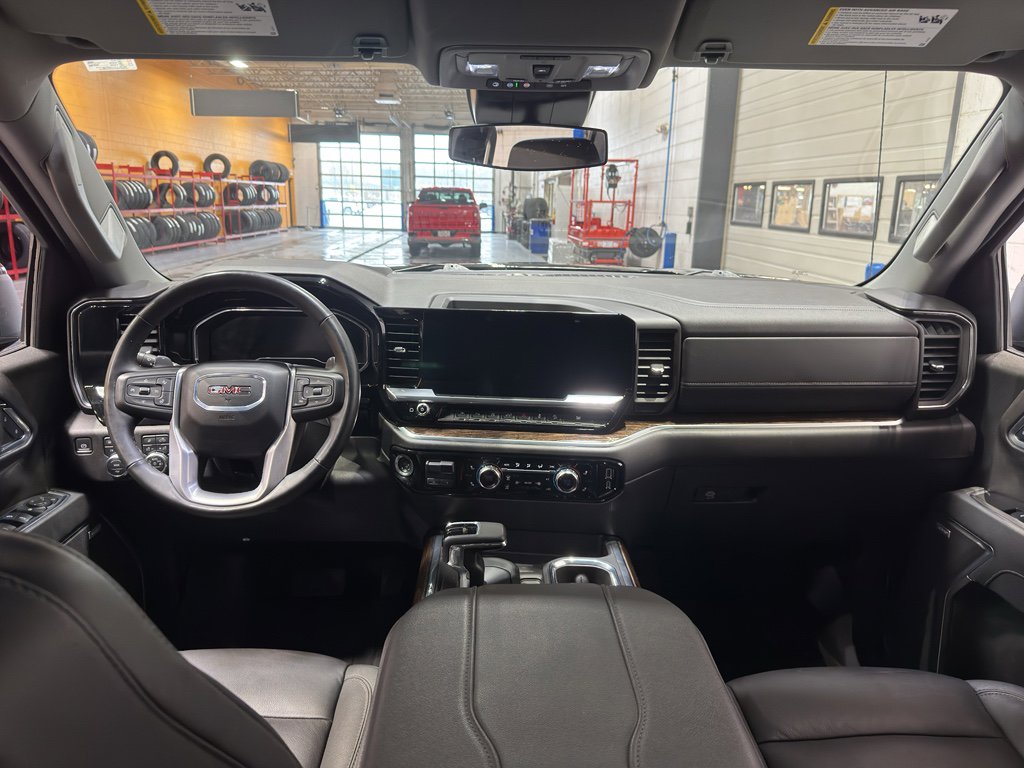 Used 2024 GMC Sierra 1500 Elevation w/ Elevation Premium Package image 15
