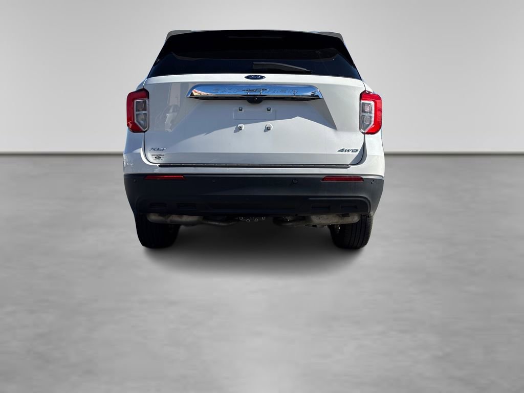 Used 2022 Ford Explorer XLT image 16