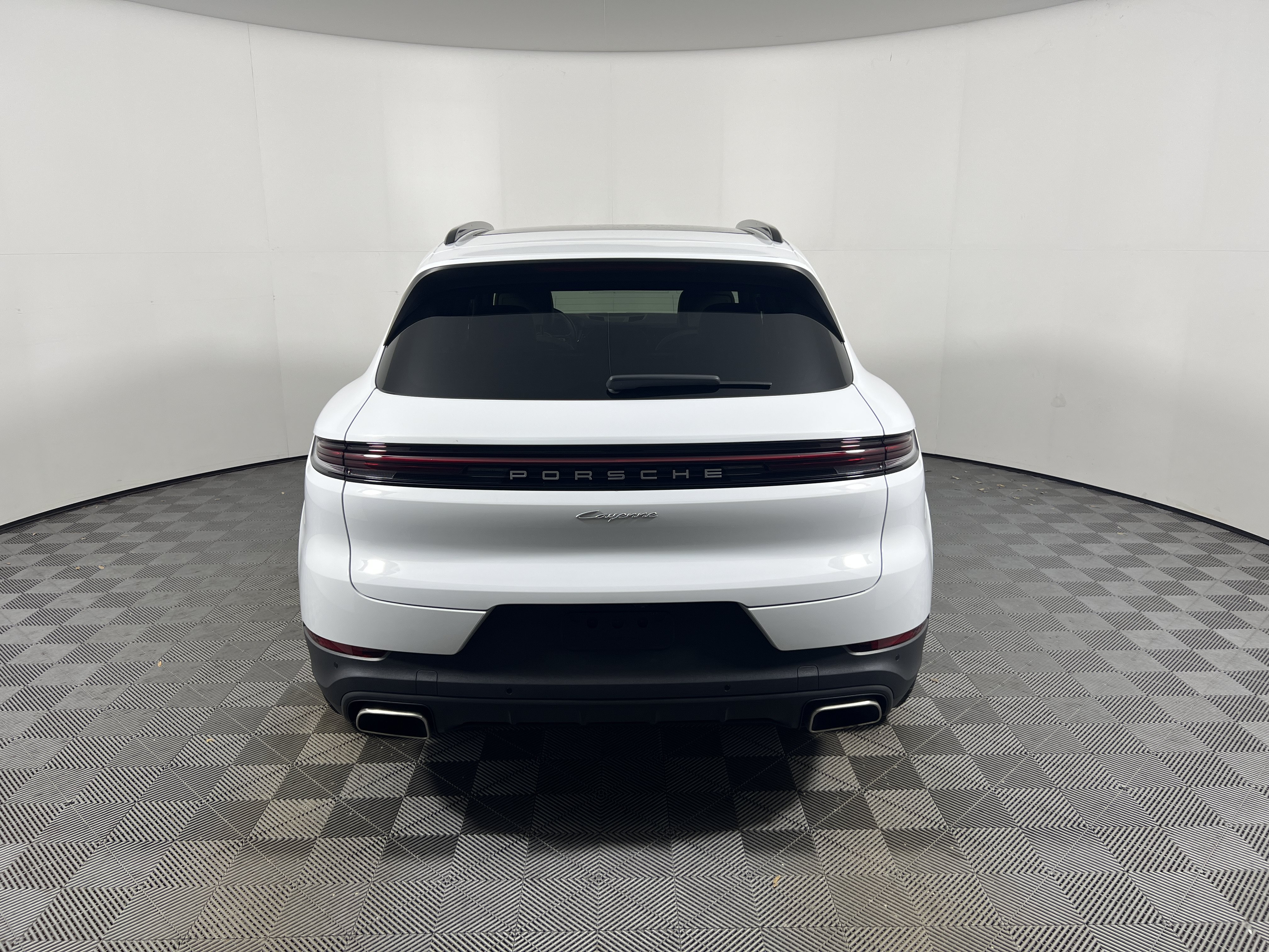 Certified 2026 Porsche Cayenne AWD/4WD image 6