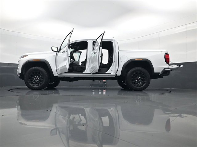 New 2026 GMC Canyon Elevation w/ Convenience Package image 34